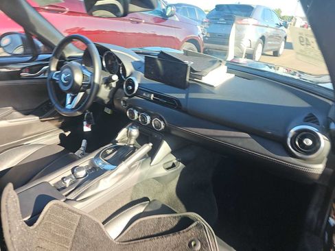 Used 2025 MAZDA MX-5 Miata RF Grand Touring RWD image 13