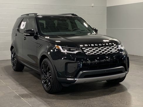 New 2025 Land Rover Discovery S image 11