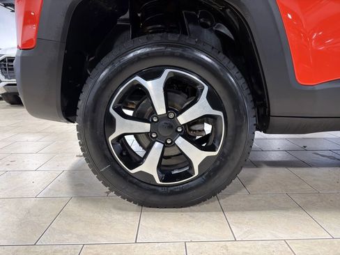 Used 2019 Jeep Renegade Trailhawk image 36