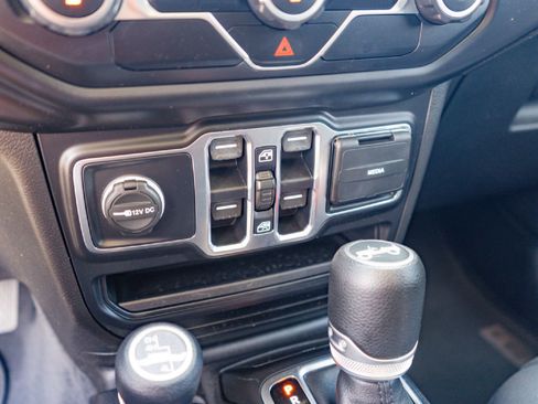 Used 2020 Jeep Wrangler Unlimited Sport S AWD/4WD image 15