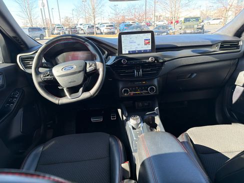 Used 2024 Ford Escape ST-Line image 18