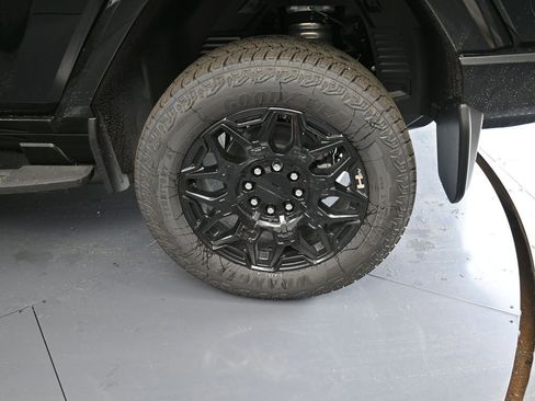 New 2025 GMC Hummer EV 2X w/ LPO, Sport Package image 12