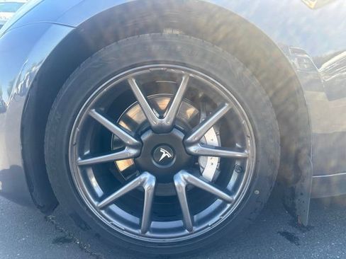 Used 2020 Tesla Model 3 Standard Range RWD image 6
