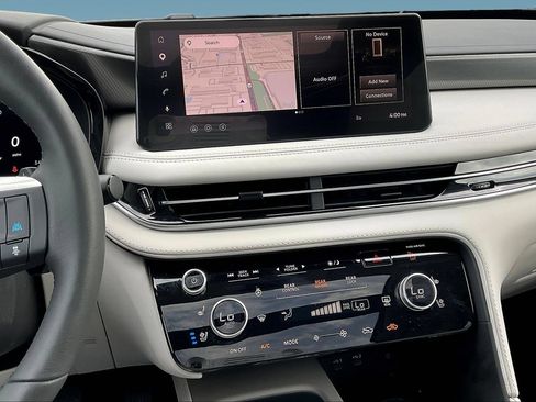 Used 2027 INFINITI QX60 Luxe w/ Cargo Package AWD/4WD image 9