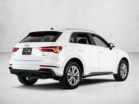 Certified 2025 Audi Q3 2.0T Premium w/ Convenience Package image 5