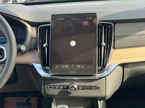 New 2026 Volvo XC90 T8 Plus w/ Protection Package Premier image 8