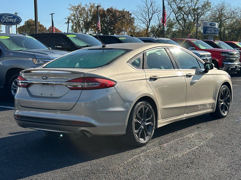 Used 2018 Ford Fusion SE w/ Equipment Group 201A FWD image 25