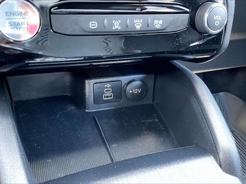 Certified 2025 Ford Escape ST-Line w/ Equipment Group 301A FWD image 30