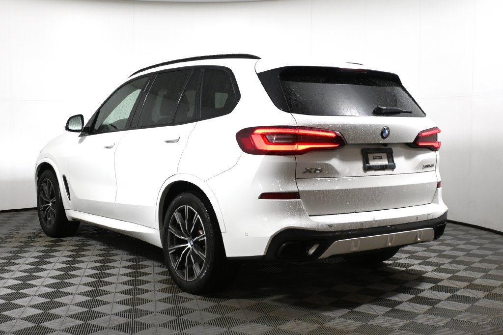 Used 2022 BMW X5 xDrive40i w/ M Sport Package AWD/4WD image 9