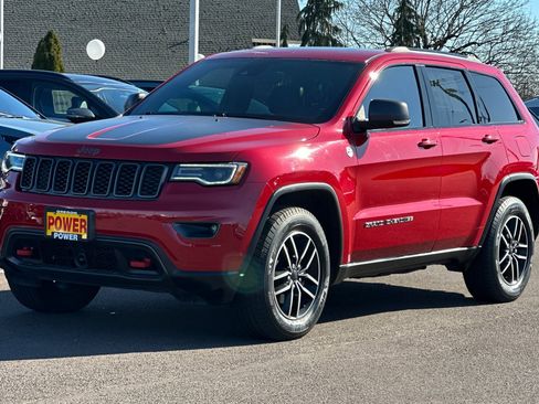 Used 2019 Jeep Grand Cherokee Trailhawk w/ Trailhawk Luxury Group image 8