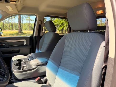 Used 2019 RAM 1500 Classic SLT AWD/4WD image 12