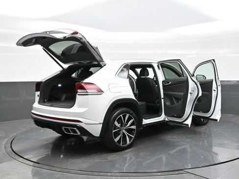 Used 2025 Volkswagen Atlas Cross Sport SEL Premium R-Line image 37