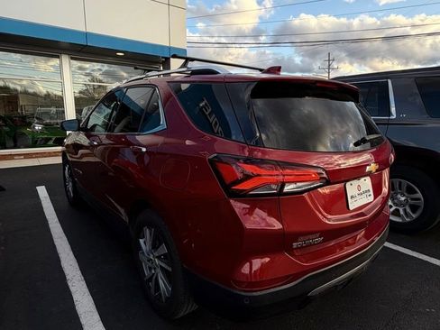 Used 2024 Chevrolet Equinox Premier image 6