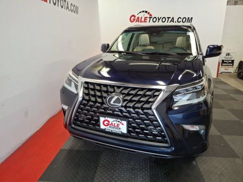 Used 2021 Lexus GX 460 Premium w/ Premium Package AWD/4WD image 3