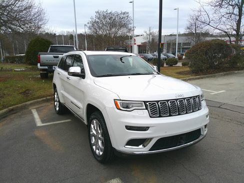 Used 2020 Jeep Grand Cherokee Summit image 2