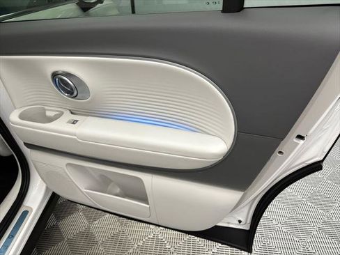 New 2026 Hyundai Ioniq 9 SEL image 17