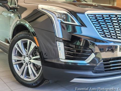 Used 2023 Cadillac XT5 Premium Luxury w/ Technology Package AWD/4WD image 4