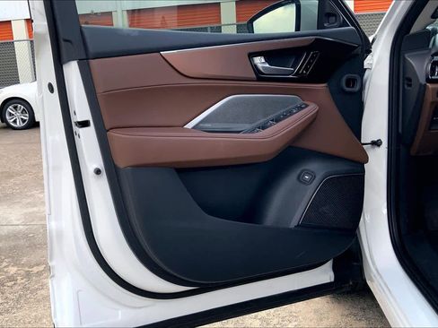 Certified 2025 Acura MDX SH-AWD w/ Technology Package image 19