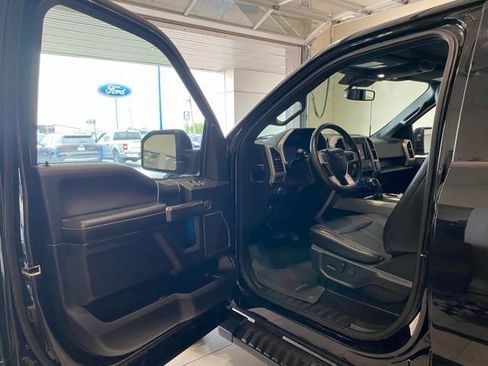 Used 2019 Ford F150 Lariat w/ Equipment Group 502A Luxury AWD/4WD image 9