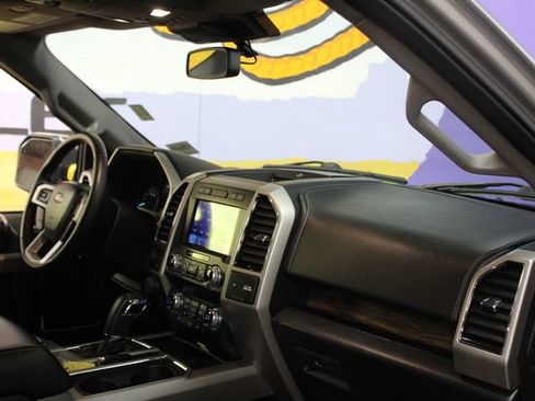 Used 2020 Ford F150 Lariat w/ Equipment Group 502A Luxury AWD/4WD image 12