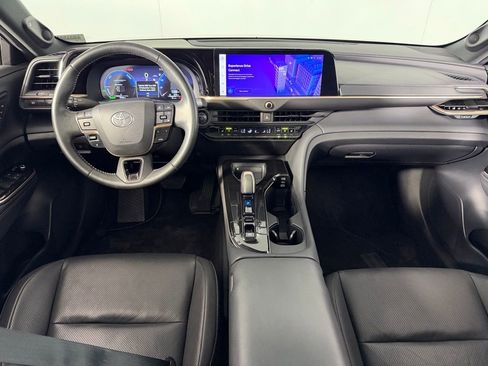 Used 2024 Toyota Crown AWD/4WD image 12