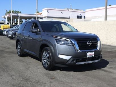 New 2025 Nissan Pathfinder SL
