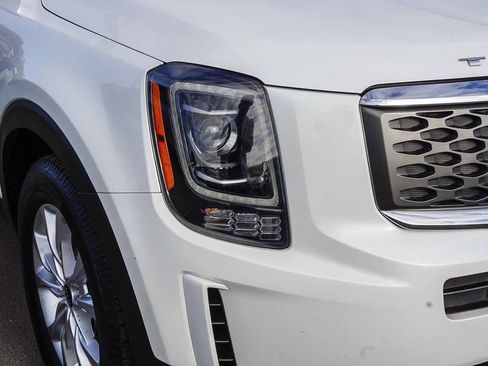 Used 2020 Kia Telluride LX FWD image 10