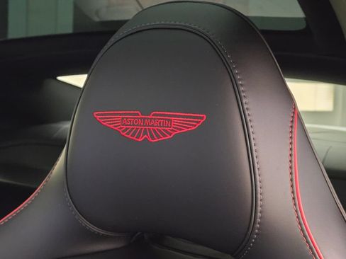Used 2025 Aston Martin Vanquish RWD image 30