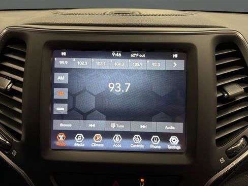 Used 2022 Jeep Cherokee Latitude Lux image 16