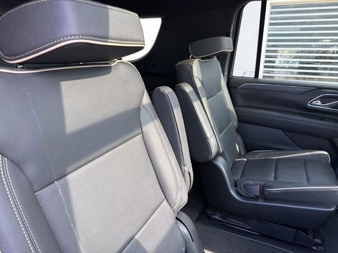 Used 2023 GMC Yukon XL SLT RWD image 11