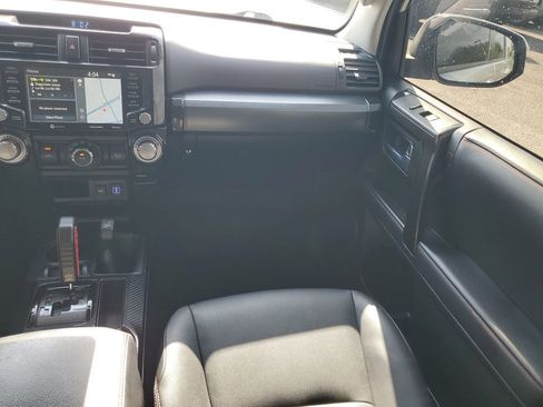 Used 2023 Toyota 4Runner TRD Off-Road Premium w/ Moonroof Package AWD/4WD image 29