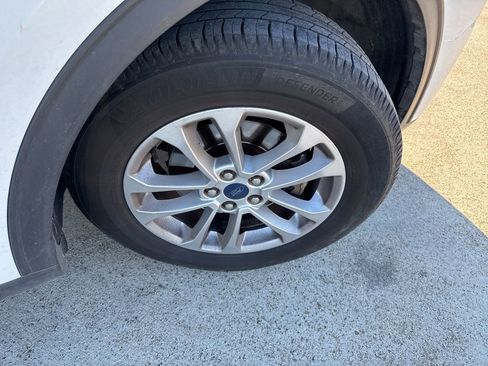 Used 2022 Ford Escape S image 16