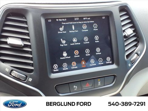 Used 2021 Jeep Cherokee Latitude Lux w/ Comfort/Convenience Group AWD/4WD image 23