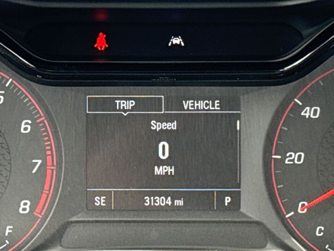Used 2024 Chevrolet Trax RS w/ Driver Confidence Package FWD image 21