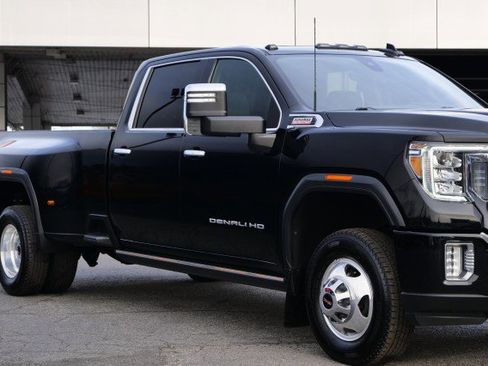 Used 2021 GMC Sierra 3500 Denali w/ Denali Ultimate Package image 41