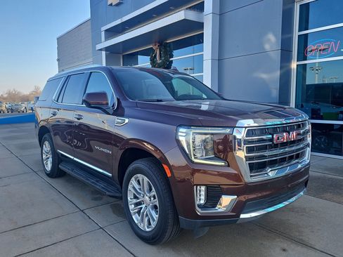 Used 2023 GMC Yukon SLT image 1