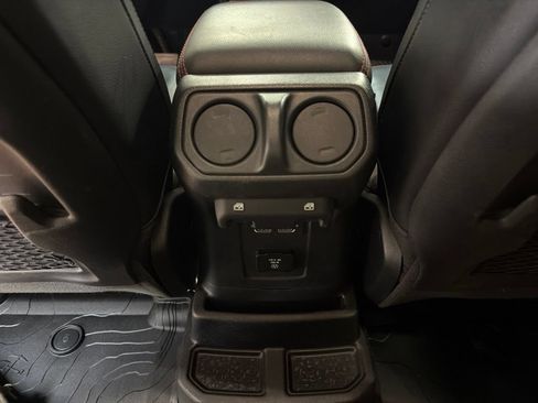 Used 2021 Jeep Wrangler Unlimited Rubicon AWD/4WD image 18