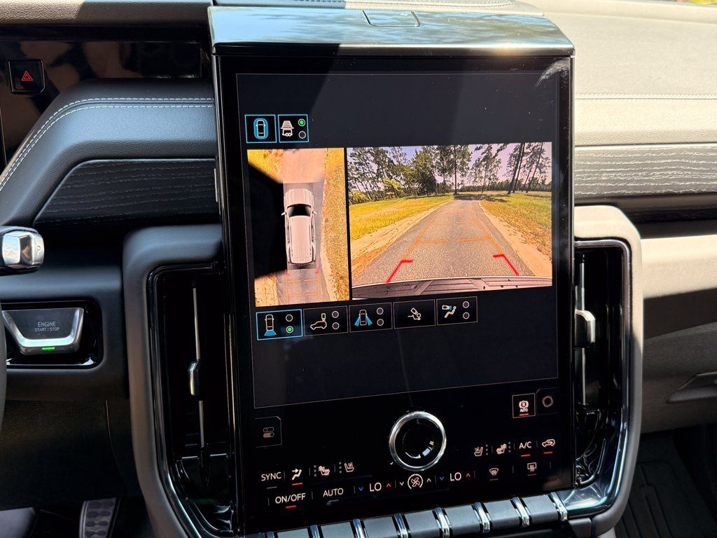 New 2026 GMC Yukon AT4 Ultimate w/ LPO, Floor Liner Package AWD/4WD image 25