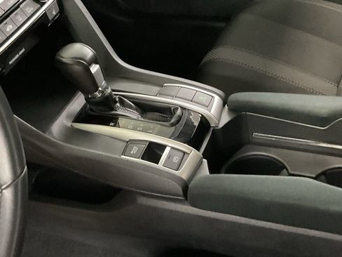 Used 2019 Honda Civic EX image 18