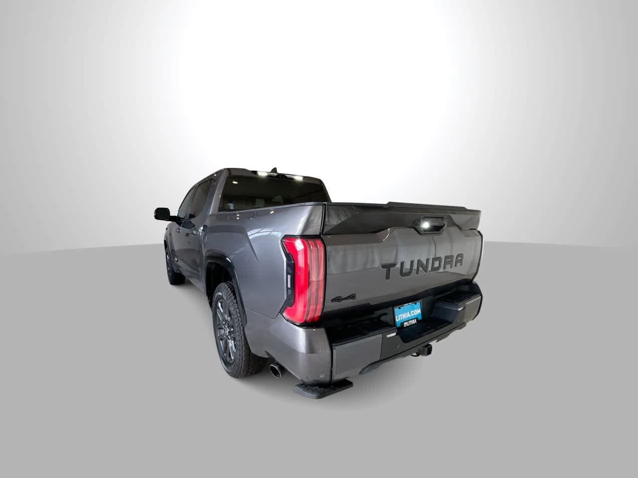 Used 2024 Toyota Tundra Platinum AWD/4WD image 6