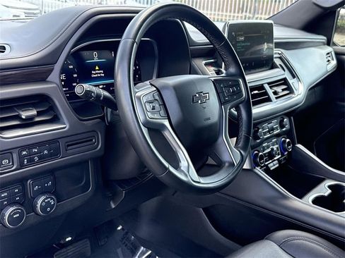 Used 2023 Chevrolet Suburban Z71 image 9