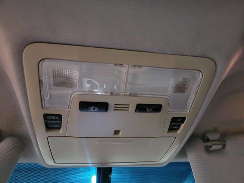 Used 2013 Toyota Camry XLE image 42