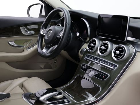 Used 2015 Mercedes-Benz C 300 4MATIC Sedan image 35