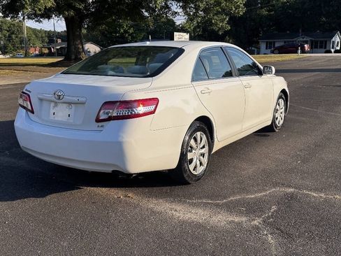 Used 2011 Toyota Camry LE w/ Fleet Convenience Pkg FWD image 8