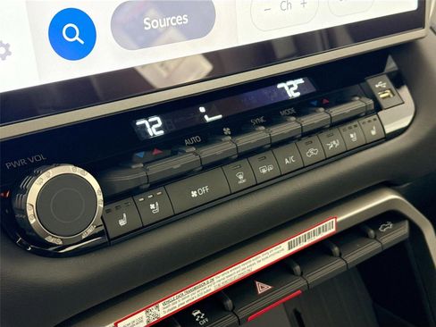 New 2026 Toyota Tundra Platinum AWD/4WD image 28