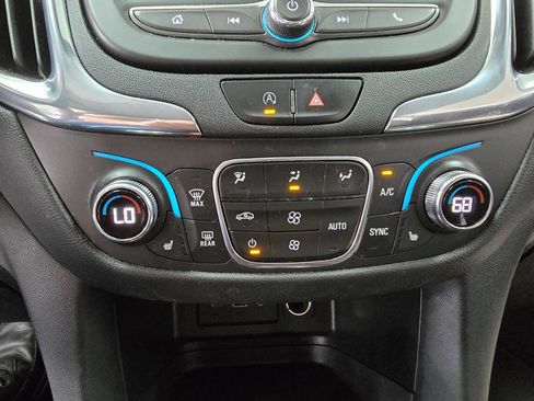 Used 2023 Chevrolet Equinox LT image 30