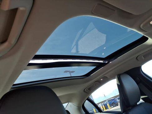 Used 2025 Volvo S60 B5 Core image 17