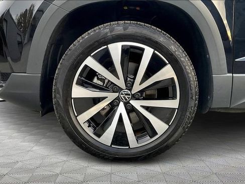 Used 2022 Volkswagen Taos SE image 17