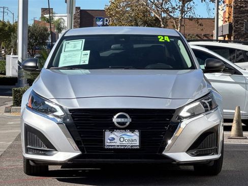 Used 2024 Nissan Altima 2.5 SV image 12