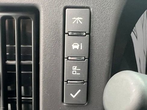 New 2025 Chevrolet Express 2500 image 18